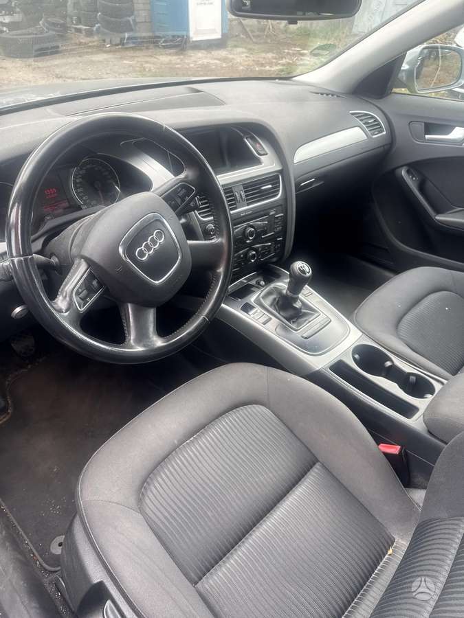 Audi A4, 2.0 l., Седан