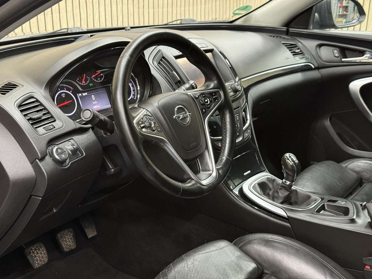 Opel Insignia, 2.0 l., Универсал