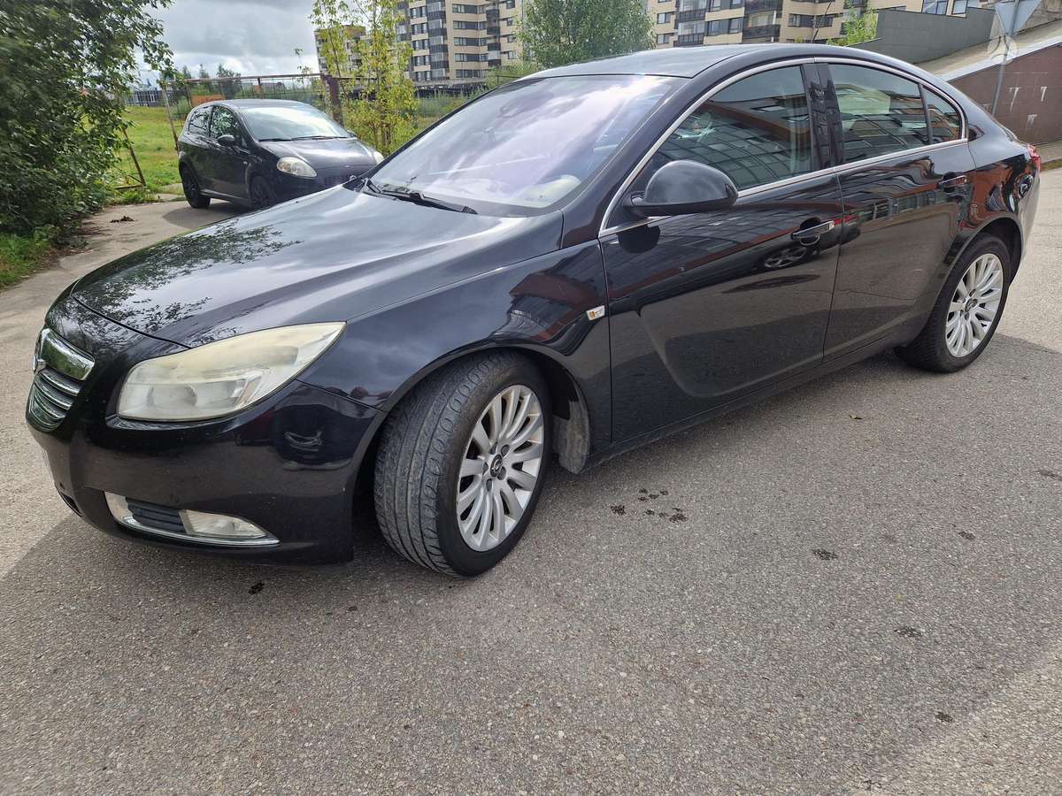 Opel Insignia, 2.0 l., Седан