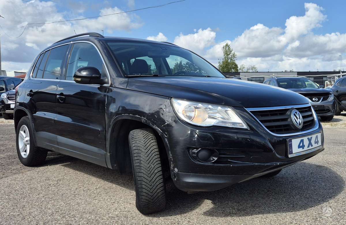 Volkswagen Tiguan - 4