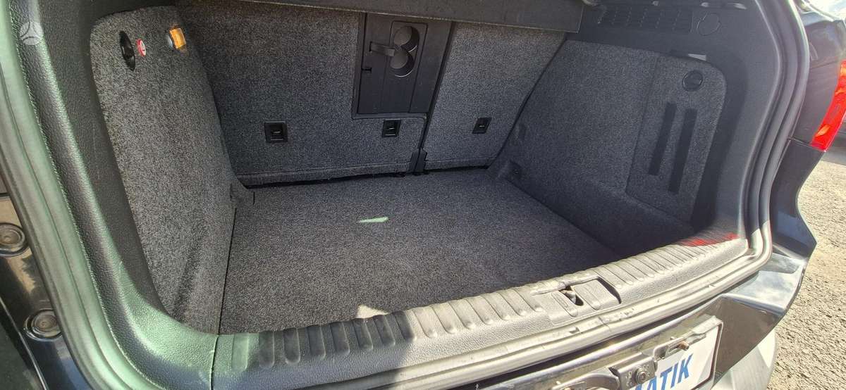 Volkswagen Tiguan - 10