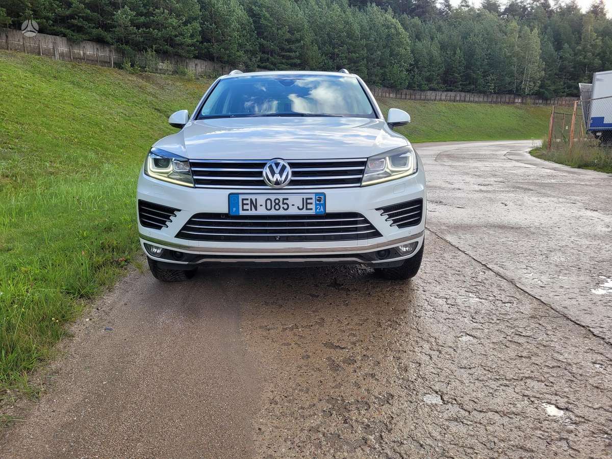 Volkswagen Touareg - 2