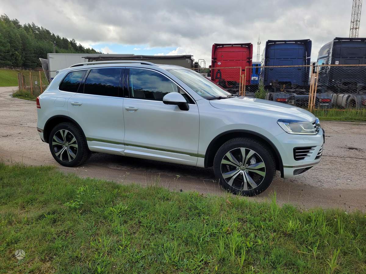 Volkswagen Touareg - 4