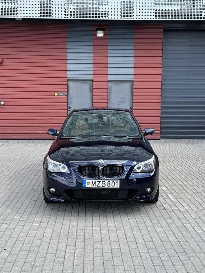 BMW 525, 3.0 l., Седан