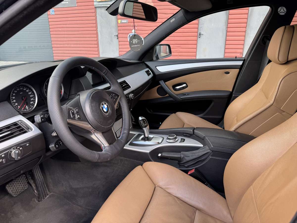 BMW 525, 3.0 l., Седан