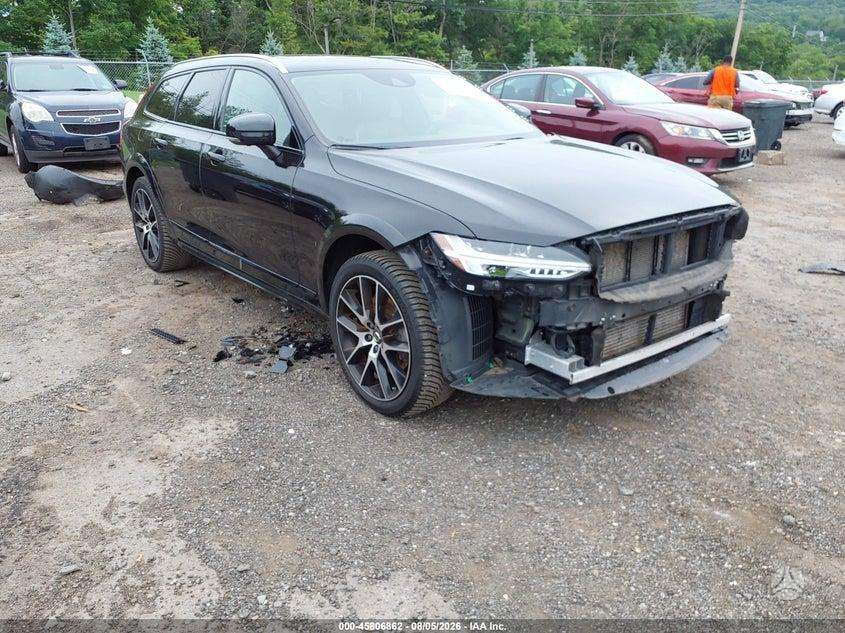 Volvo V90 Cross Country - 1