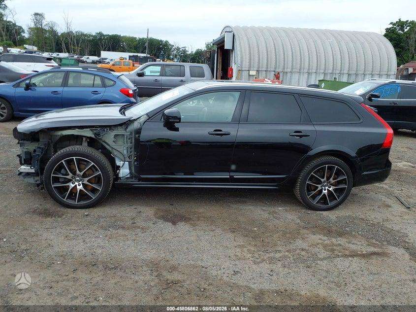 Volvo V90 Cross Country - 3