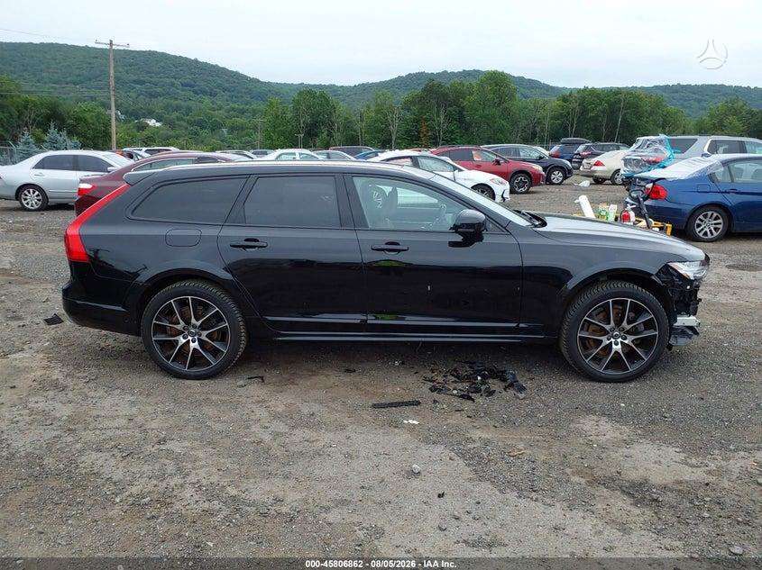 Volvo V90 Cross Country - 5