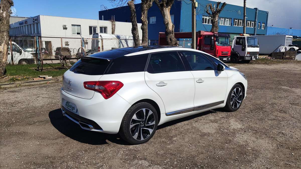 Citroen DS5, 2.0 l., Хэтчбек