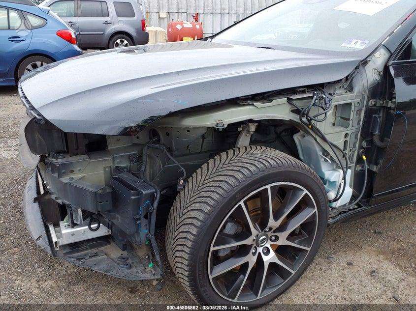 Volvo V90 Cross Country - 6