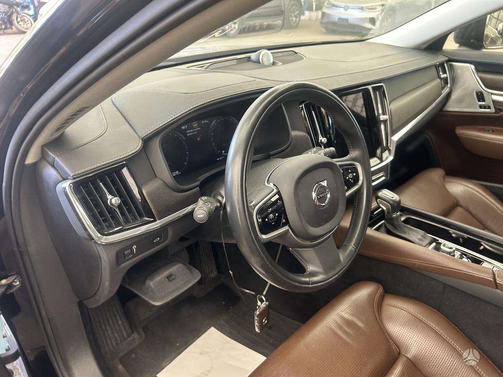 Volvo V90 Cross Country - 8