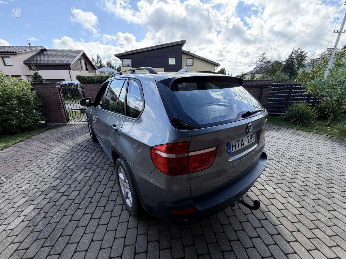 BMW X5, 3.0 l., Минивэн