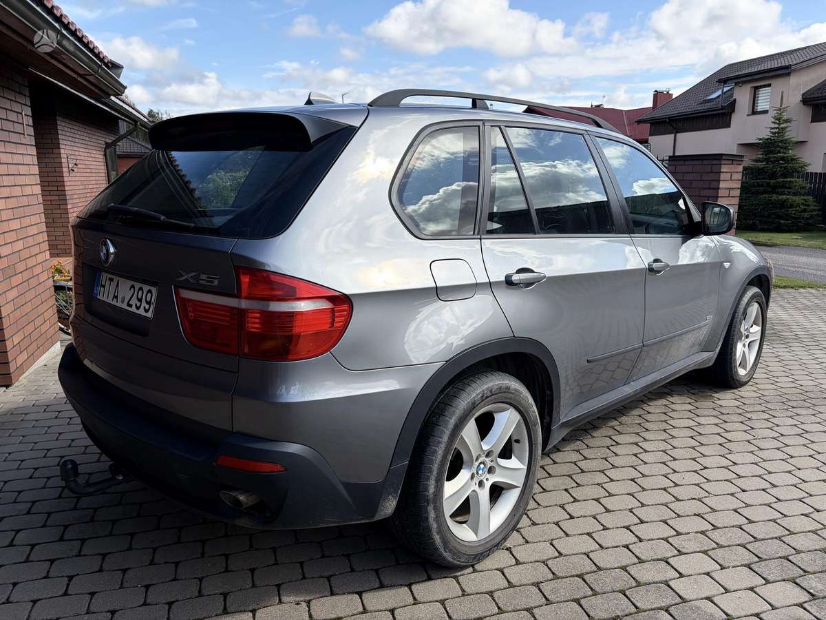 BMW X5, 3.0 l., Минивэн