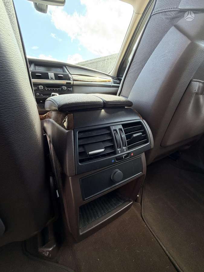 BMW X5, 3.0 l., Минивэн