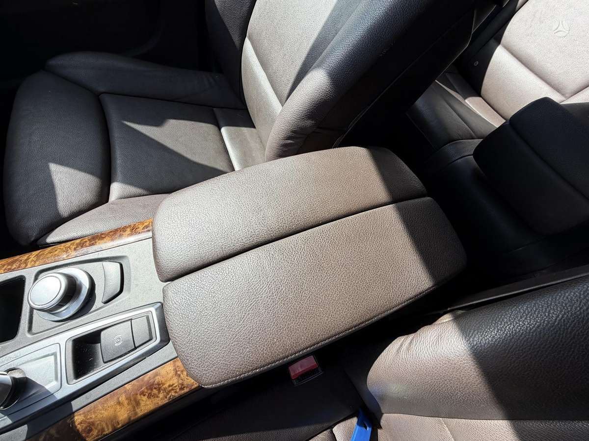 BMW X5, 3.0 l., Минивэн
