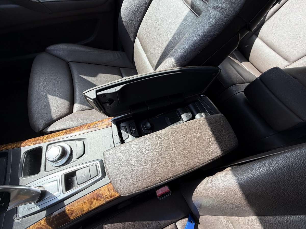BMW X5, 3.0 l., Минивэн