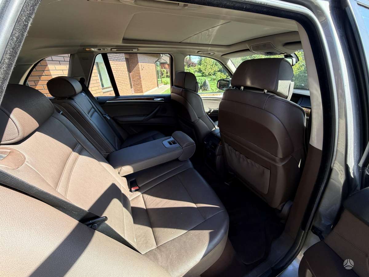 BMW X5, 3.0 l., Минивэн