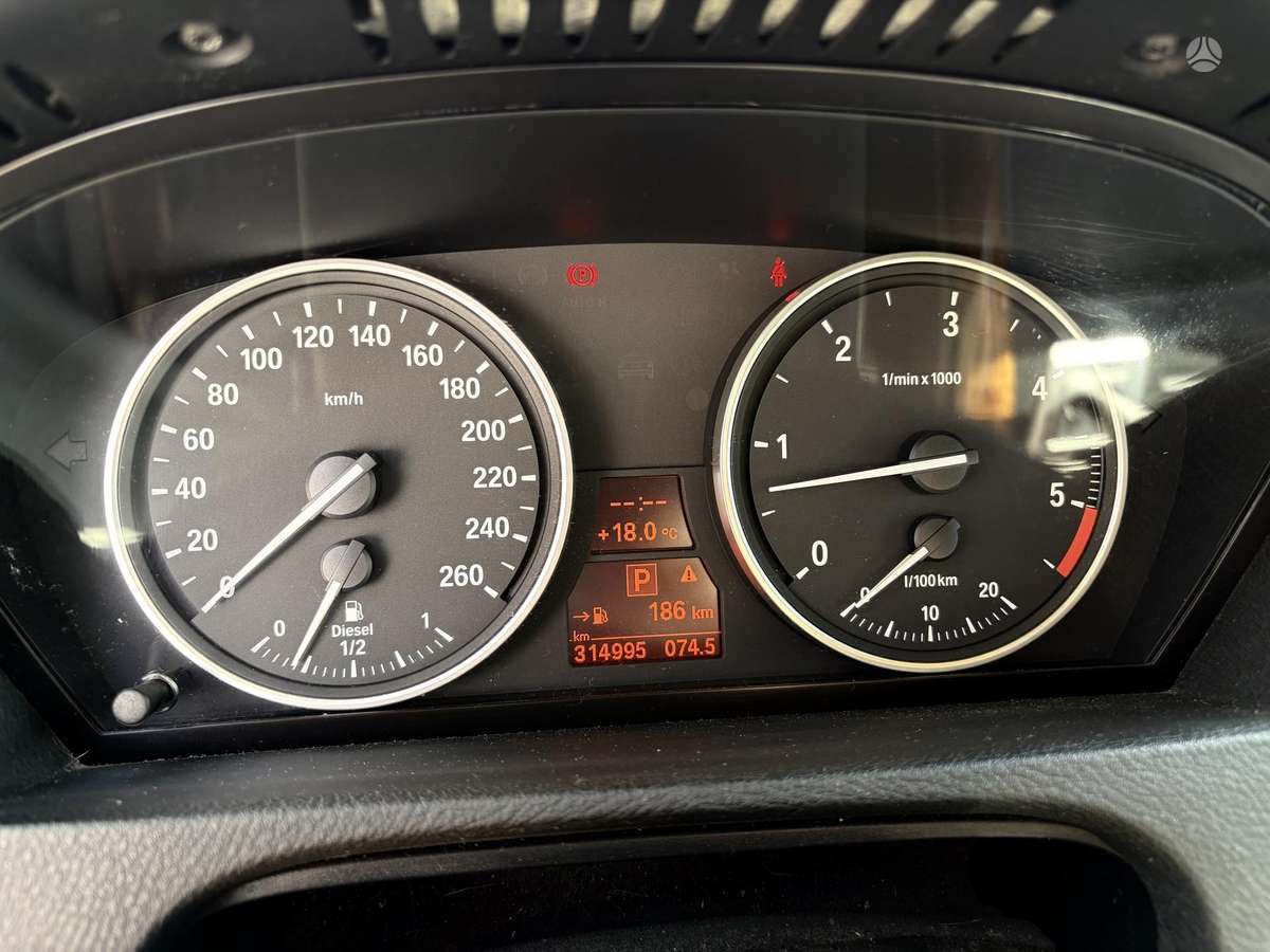 BMW X5, 3.0 l., Минивэн
