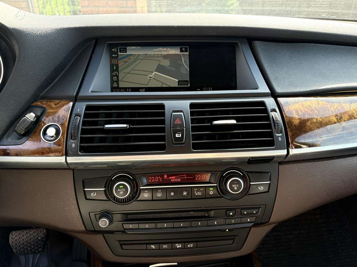 BMW X5, 3.0 l., Минивэн