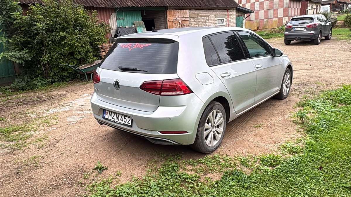 Volkswagen Golf - 3