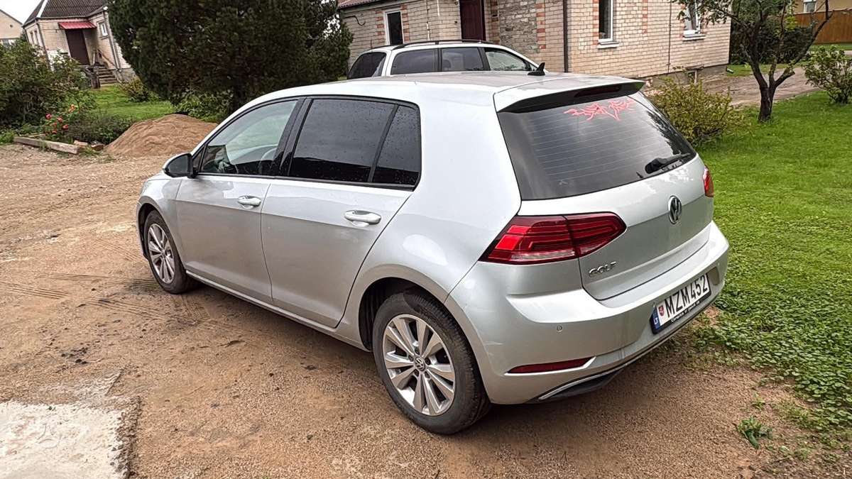 Volkswagen Golf - 4