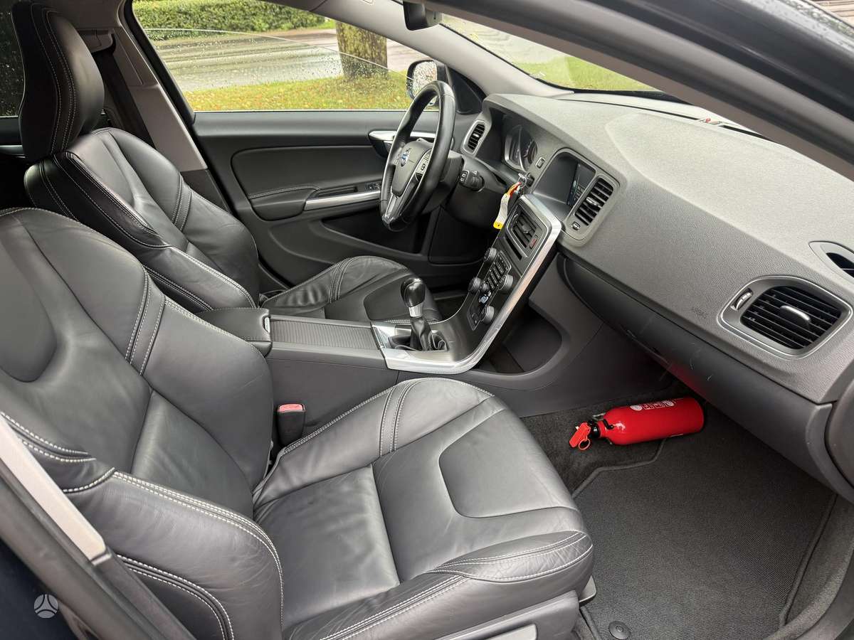Volvo V60, 2.0 l., Универсал