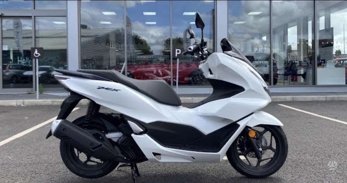 Honda PCX 125cc, scooters / mopeds