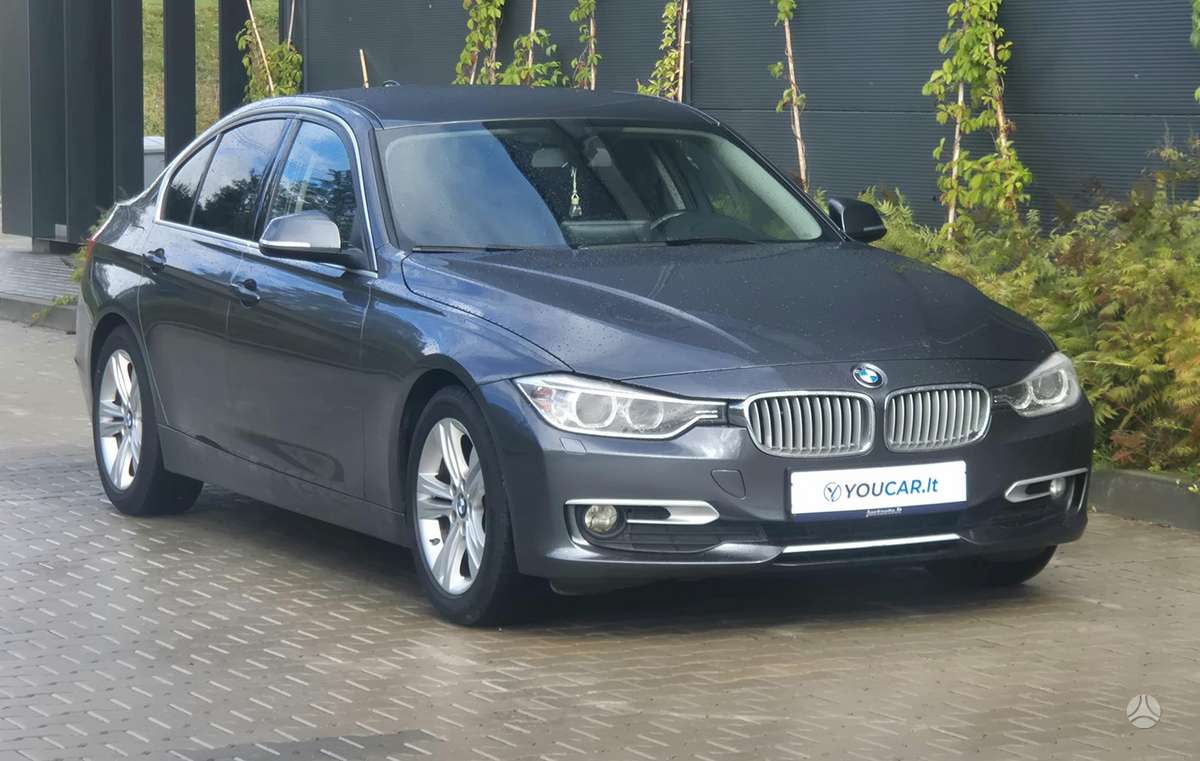 BMW 320, 2.0 l., saloon / sedan