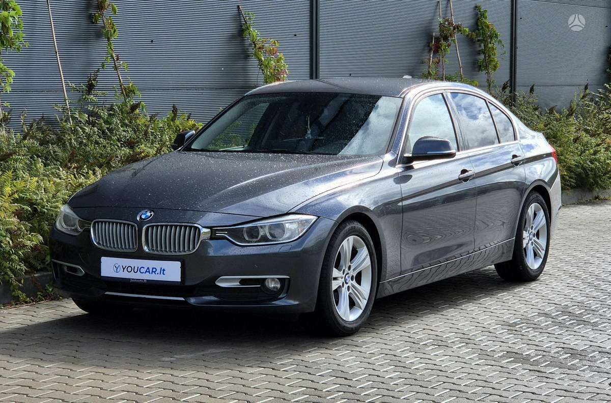 BMW 320, 2.0 l., saloon / sedan