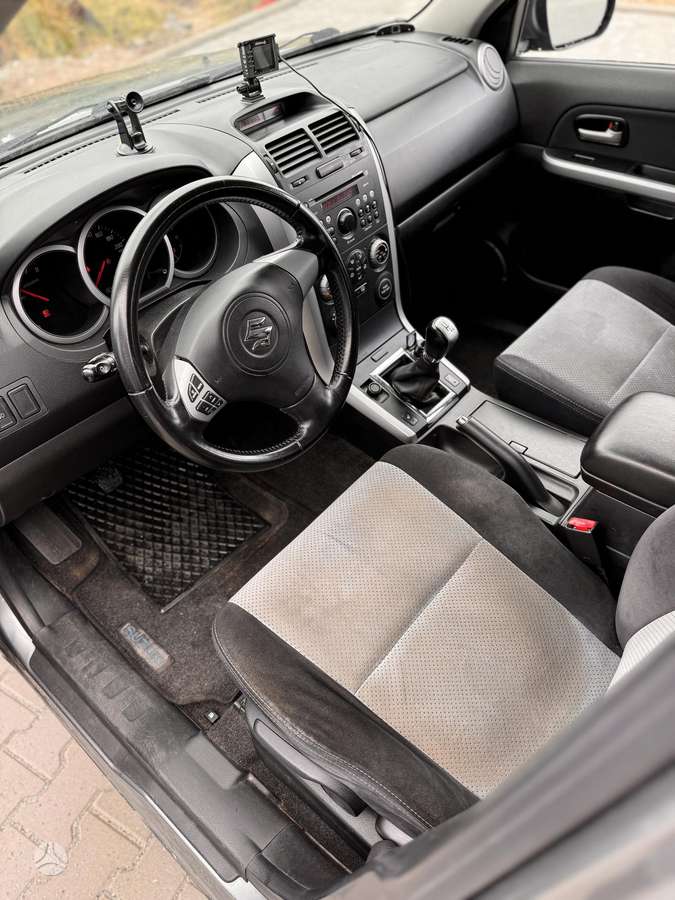 Suzuki Grand Vitara - 10