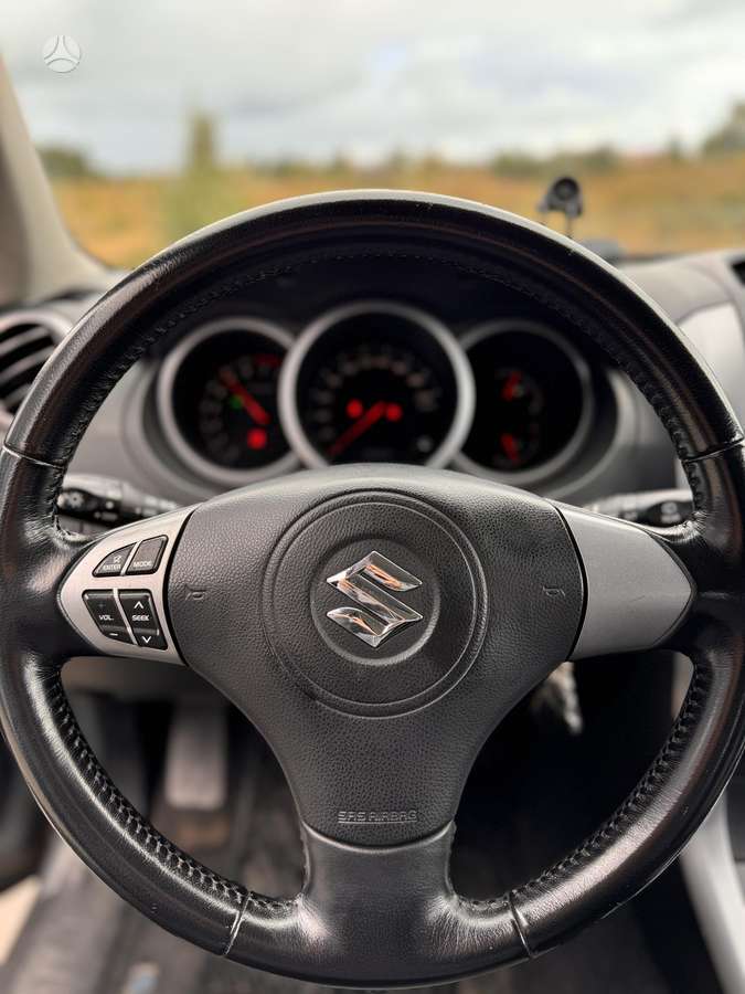 Suzuki Grand Vitara - 12