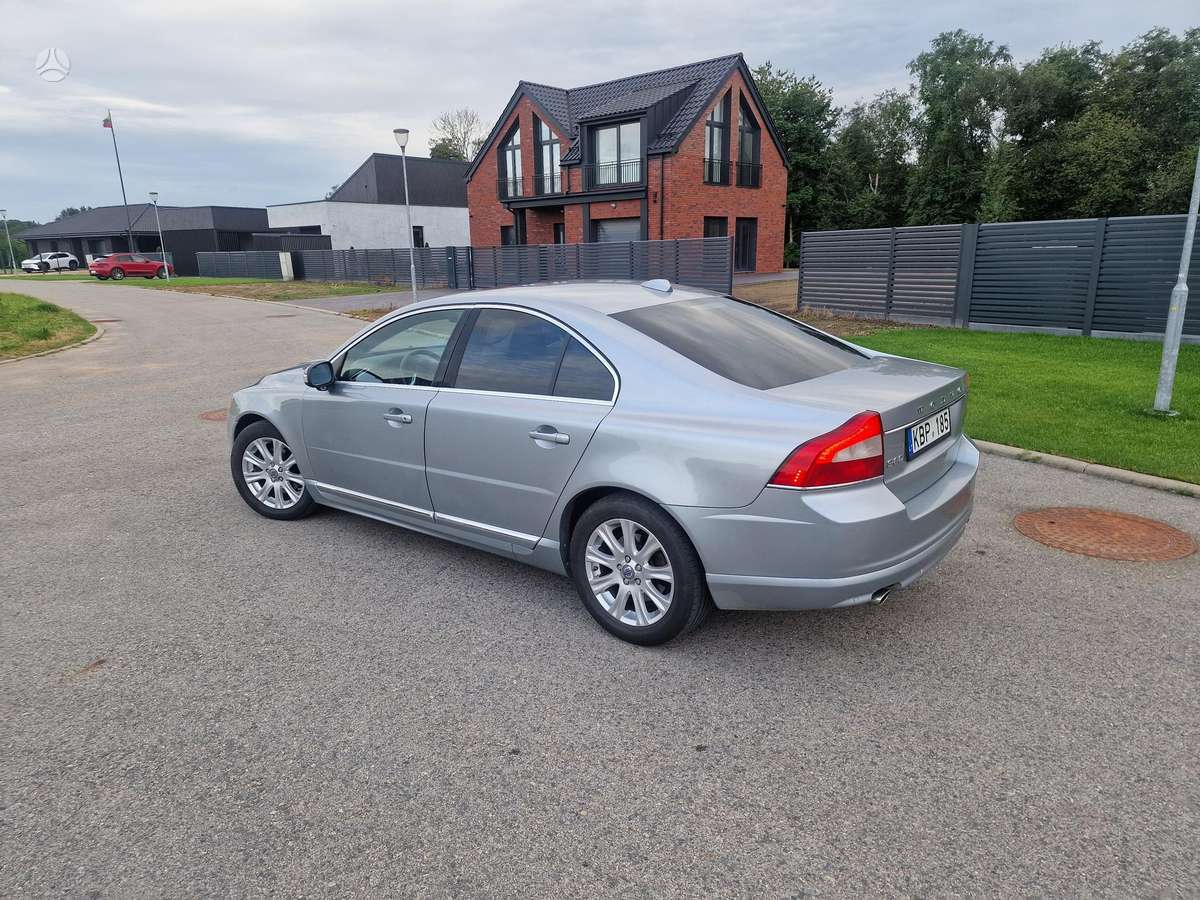Volvo S80 - 1