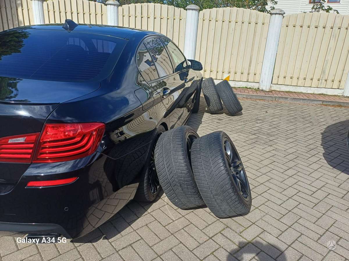 BMW 550, 4.4 l., Седан