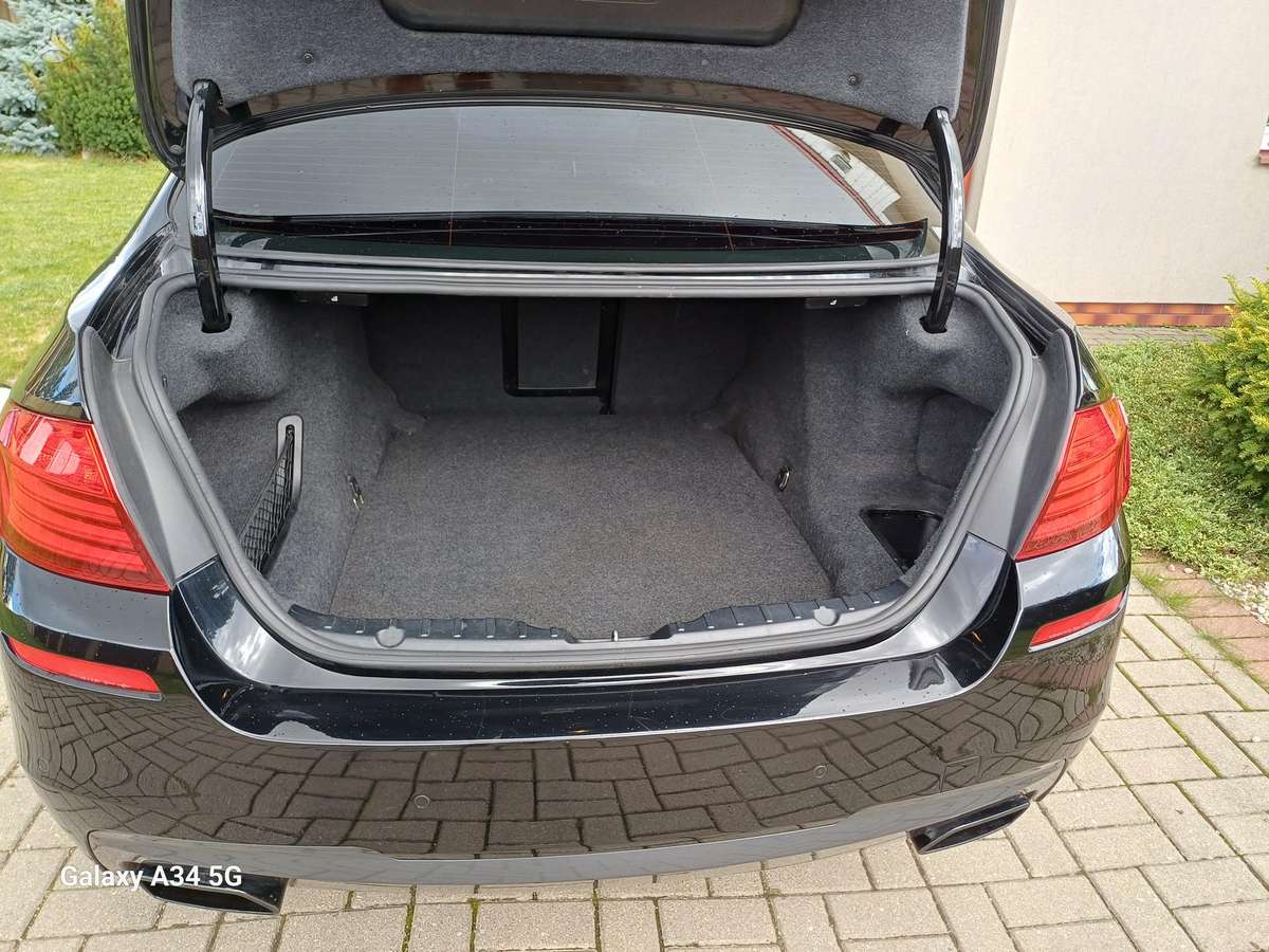 BMW 550, 4.4 l., Седан