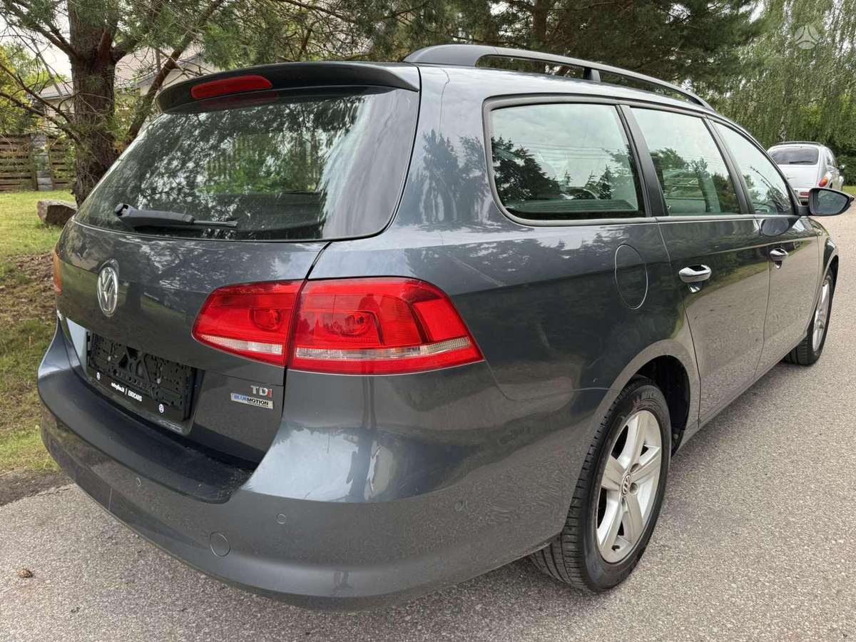 Volkswagen Passat - 5