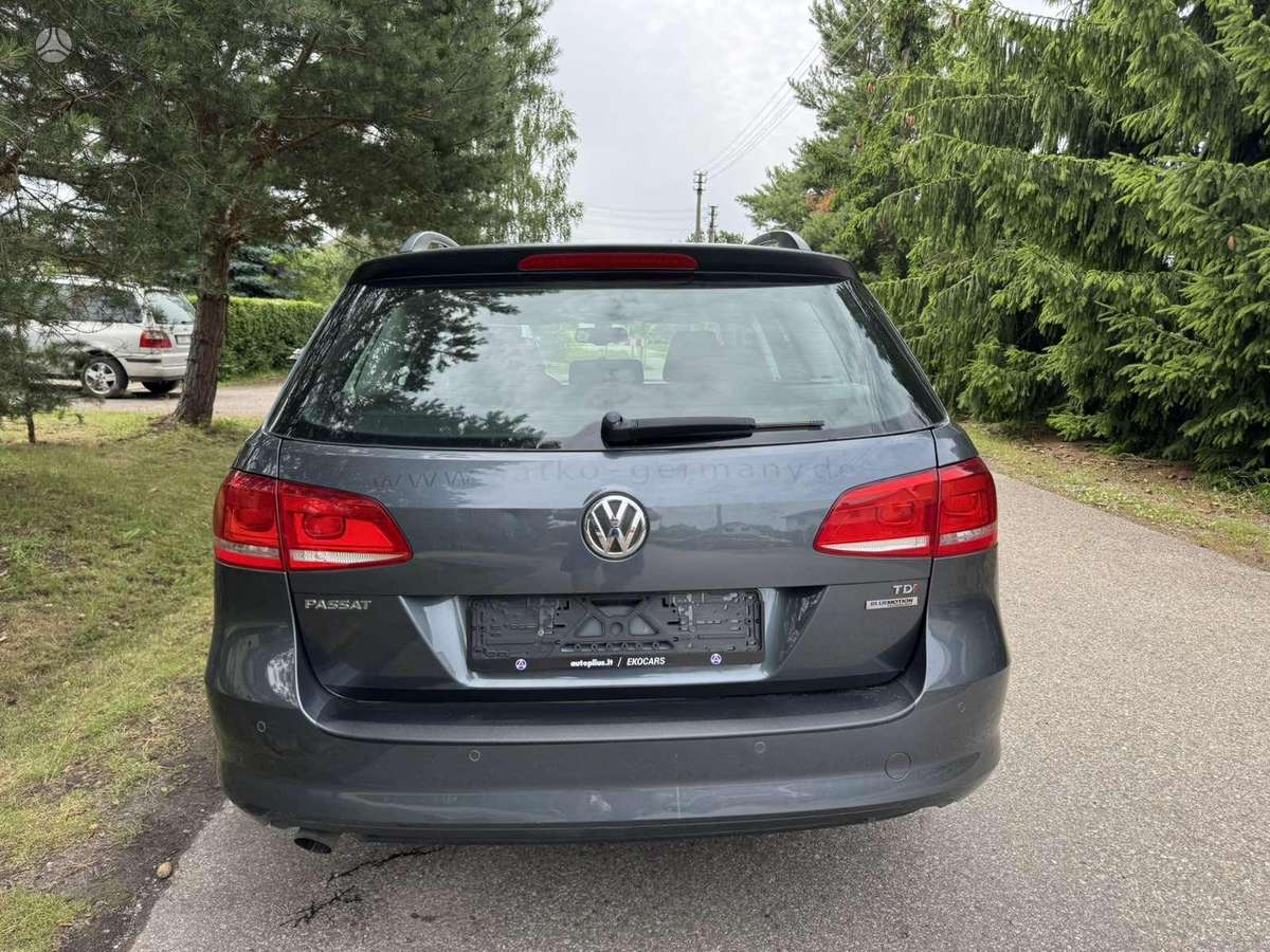 Volkswagen Passat - 6