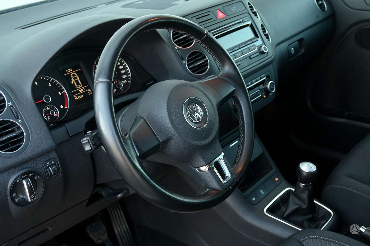 Volkswagen Golf 2010 — photo 17