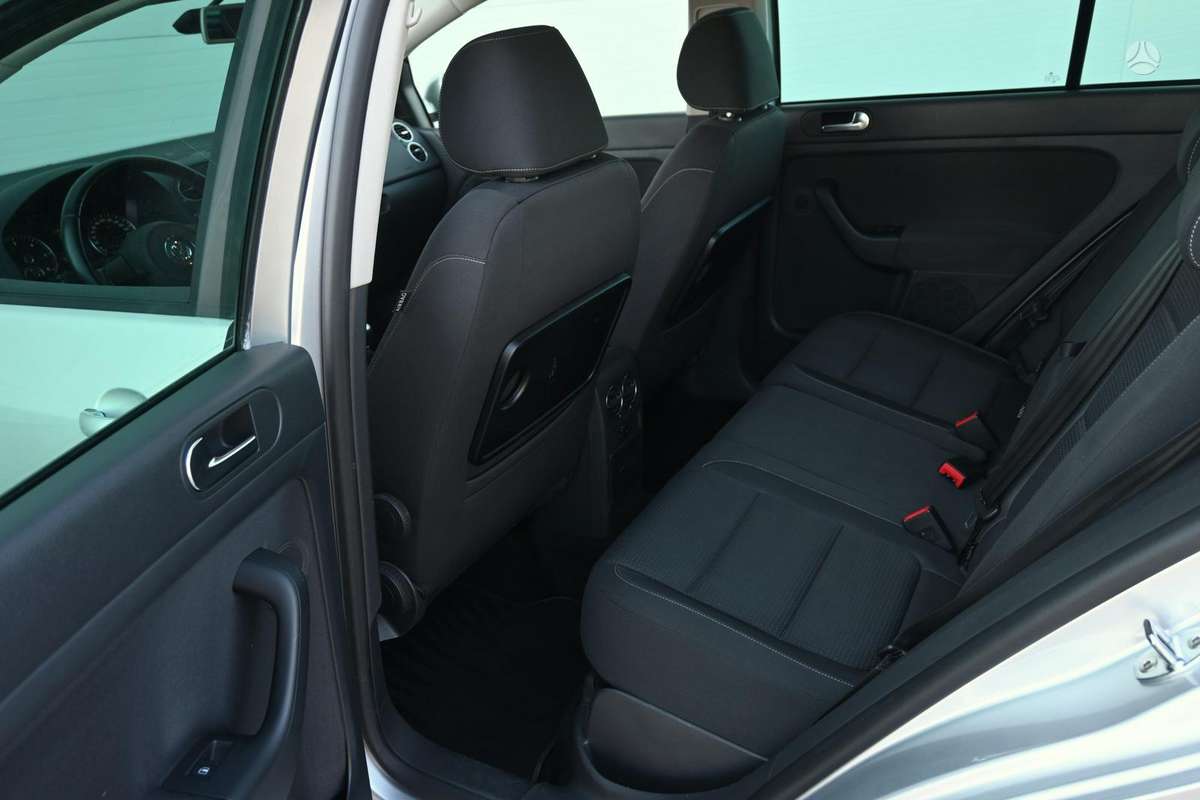 Volkswagen Golf 2010 — photo 19