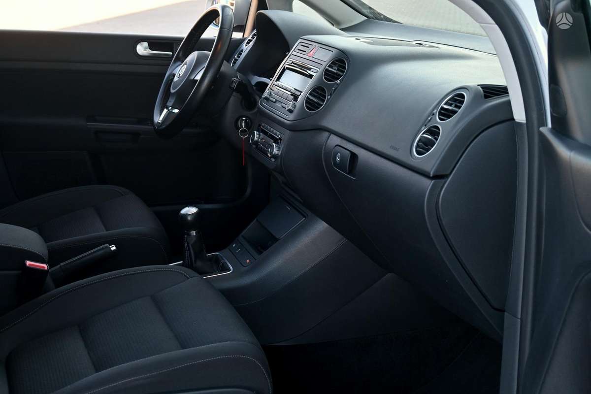 Volkswagen Golf 2010 — photo 20