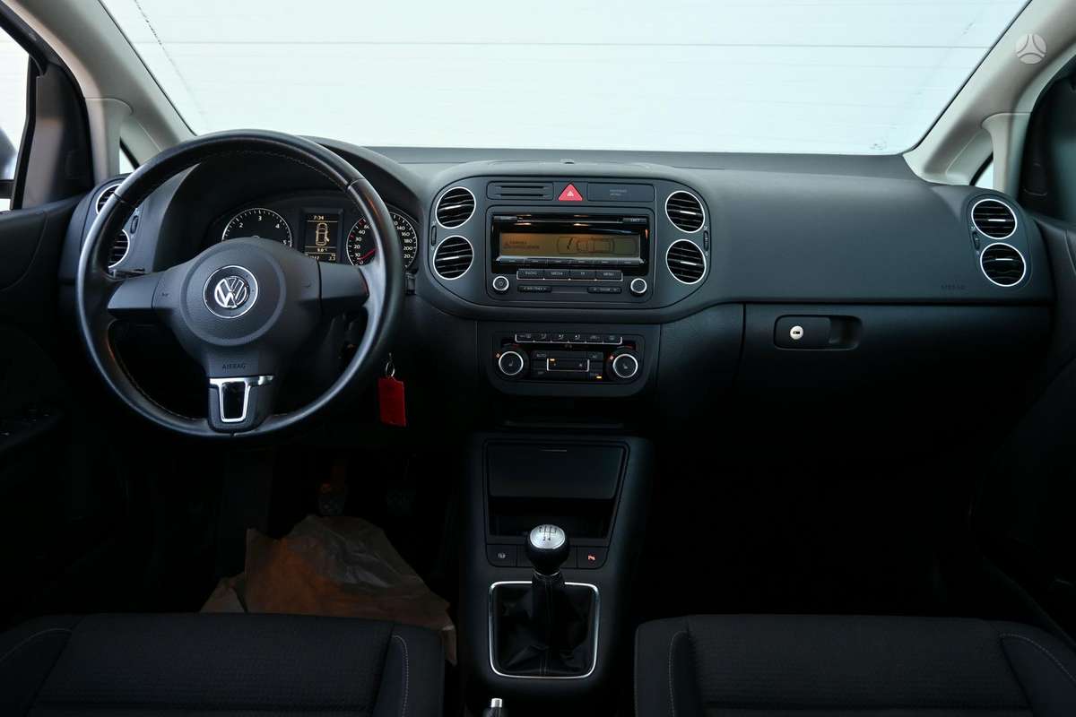 Volkswagen Golf 2010 — photo 23