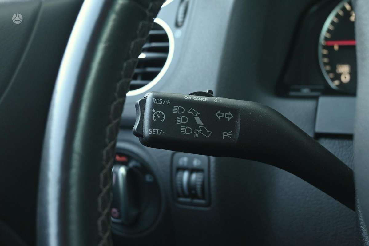 Volkswagen Golf 2010 — photo 26