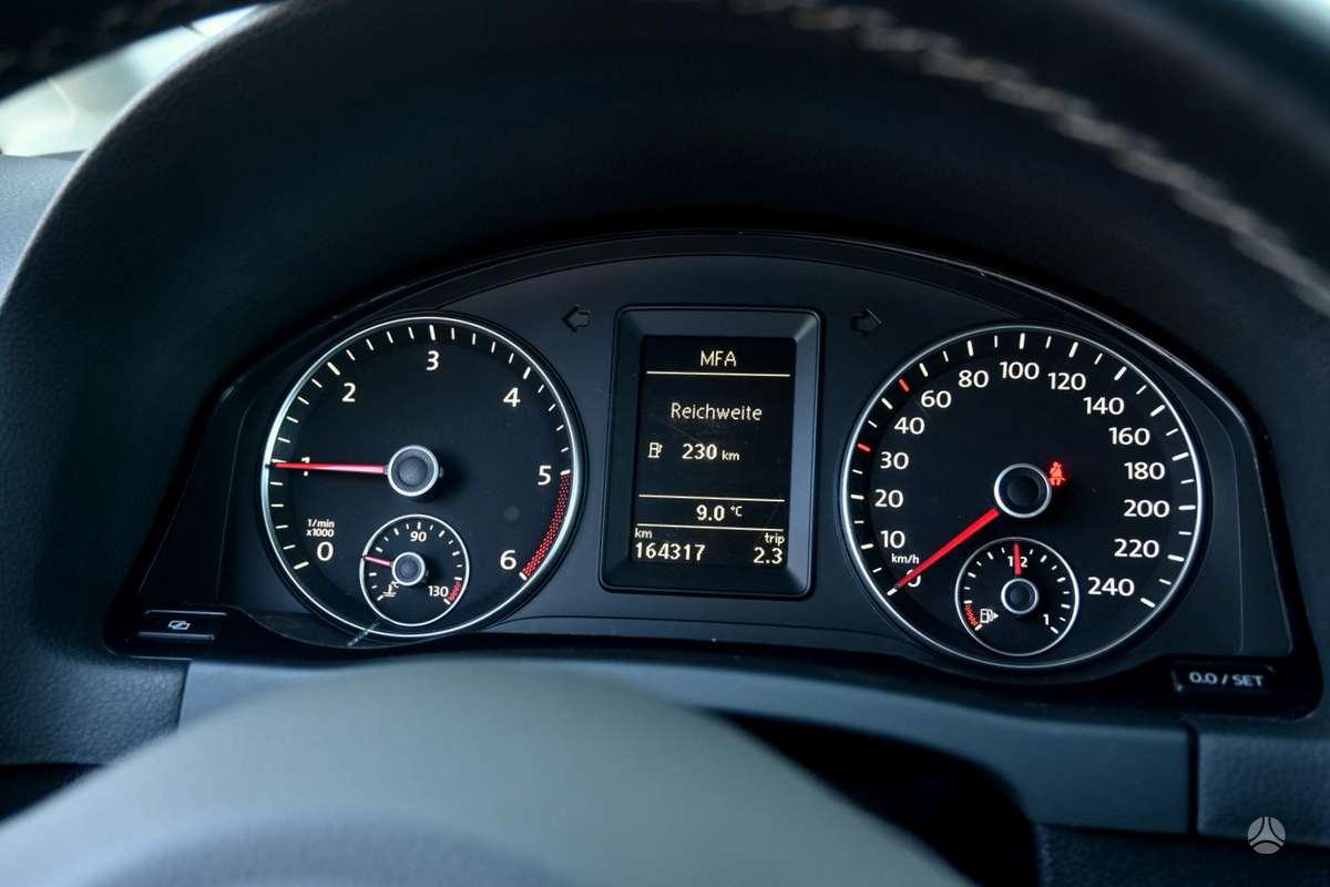 Volkswagen Golf 2010 — photo 27
