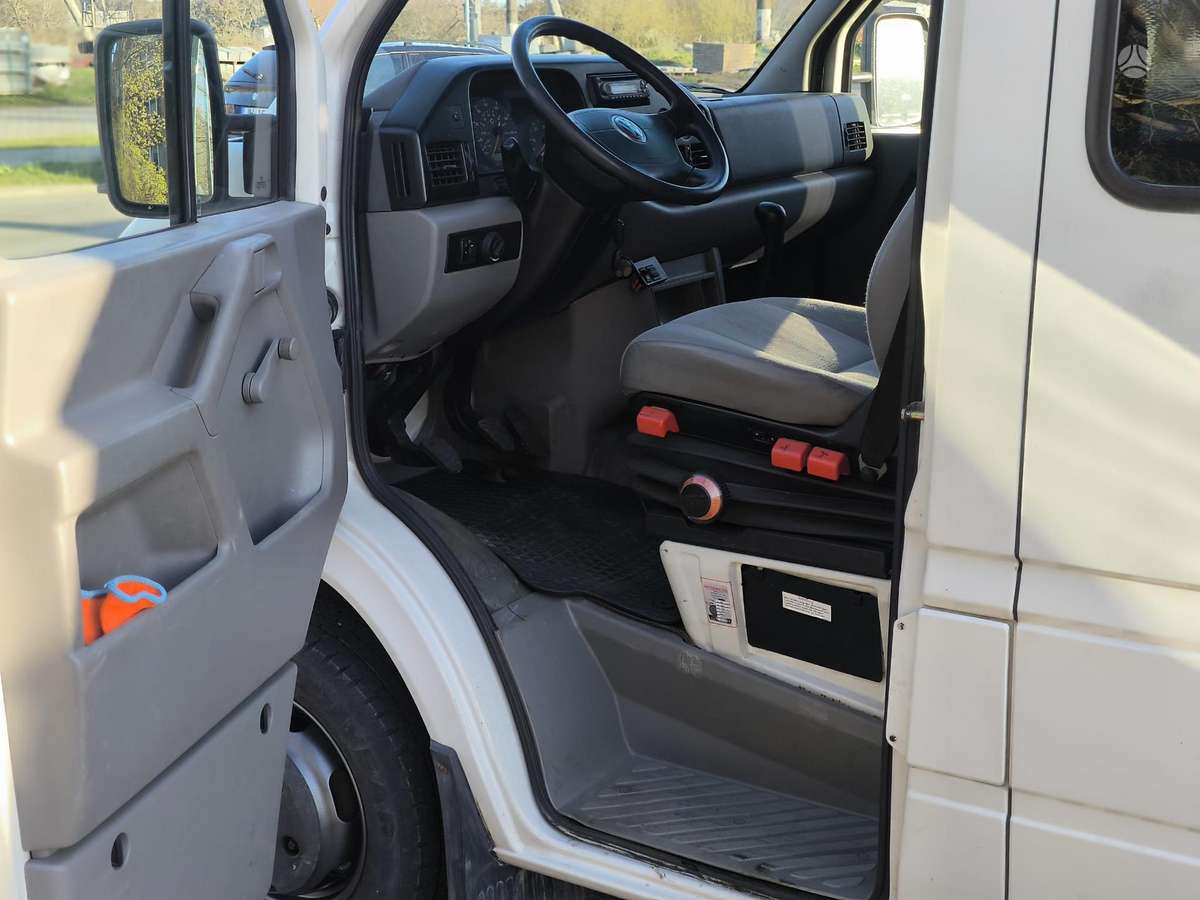 Volkswagen LT - 9