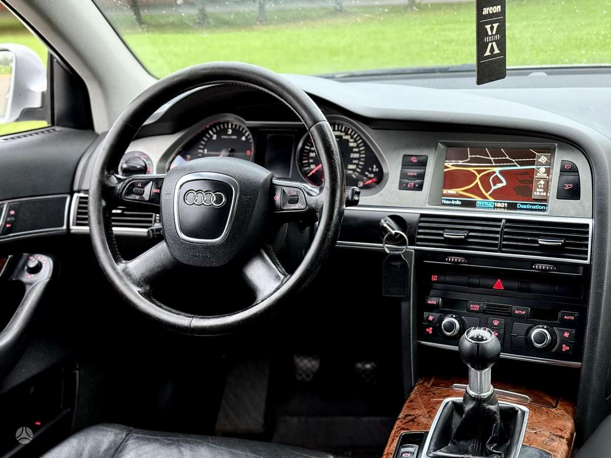 Audi A6, 2.0 l., Седан