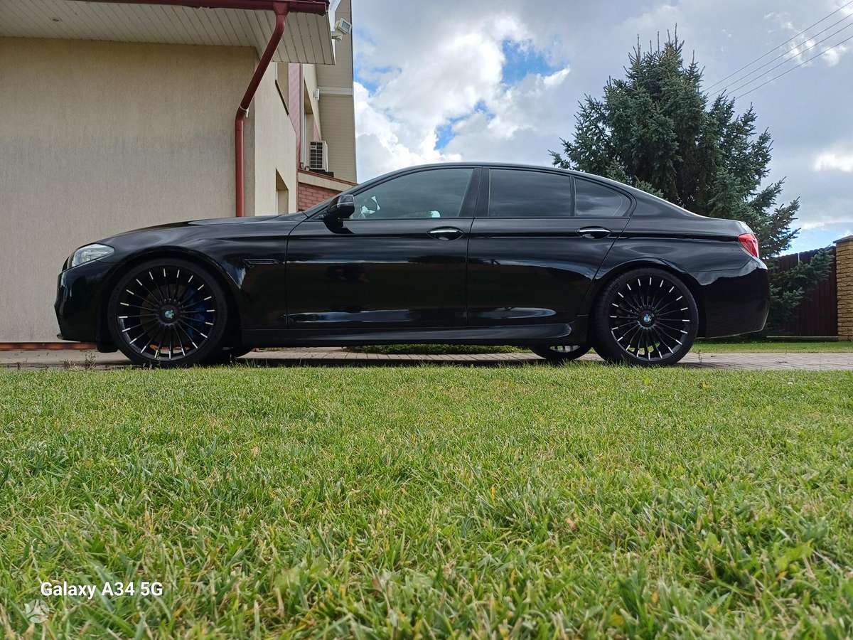 BMW 550, 4.4 l., Седан