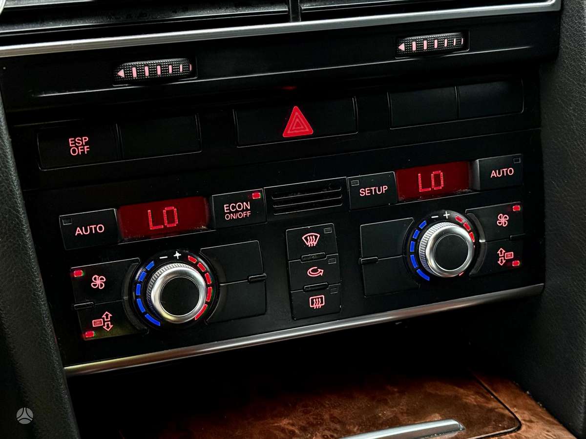 Audi A6, 2.0 l., Седан