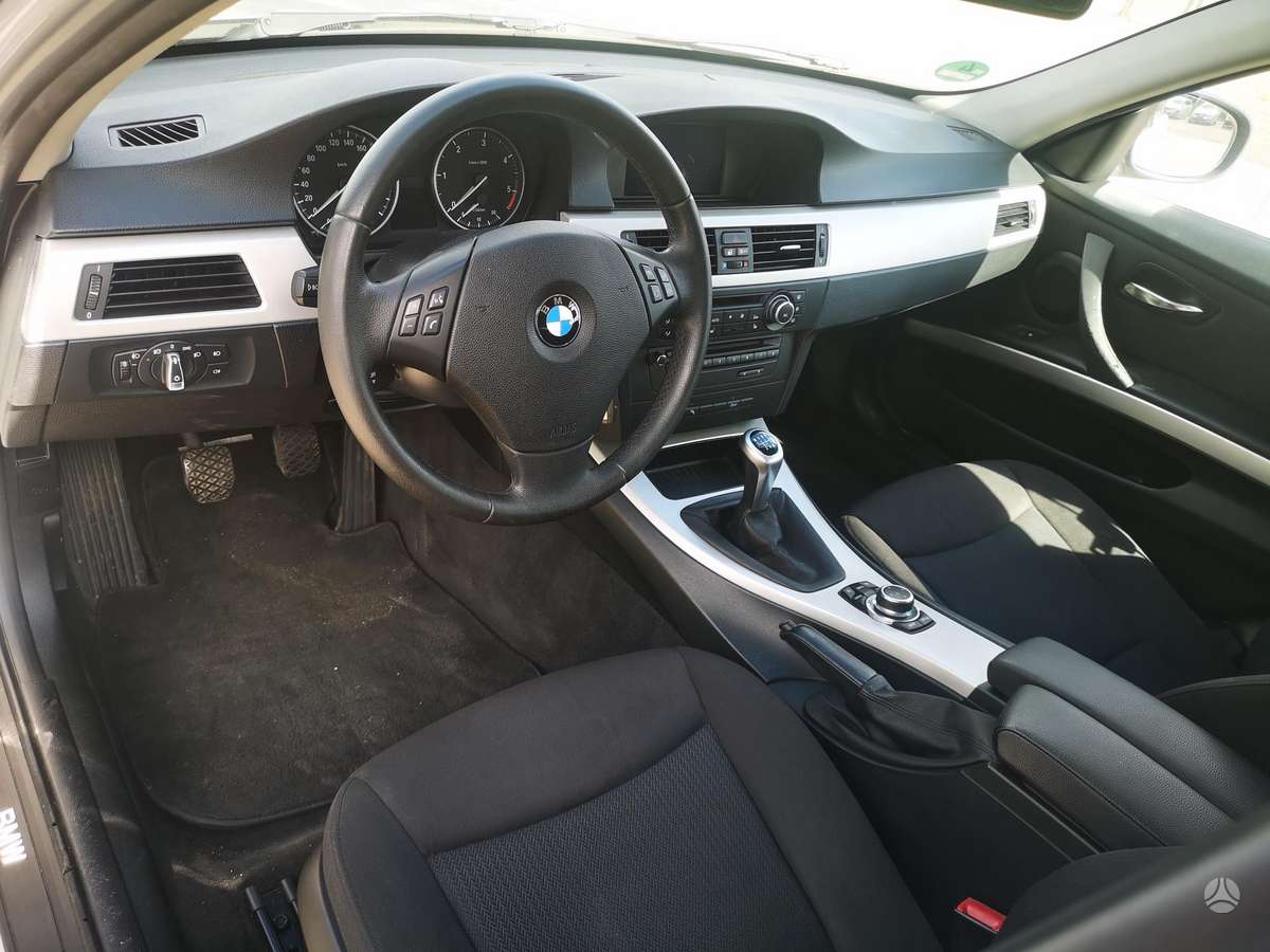 BMW 318, 2.0 l., universalas