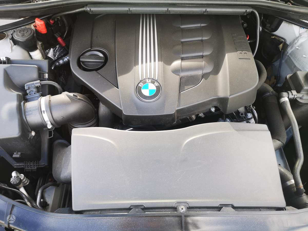 BMW 318, 2.0 l., universalas