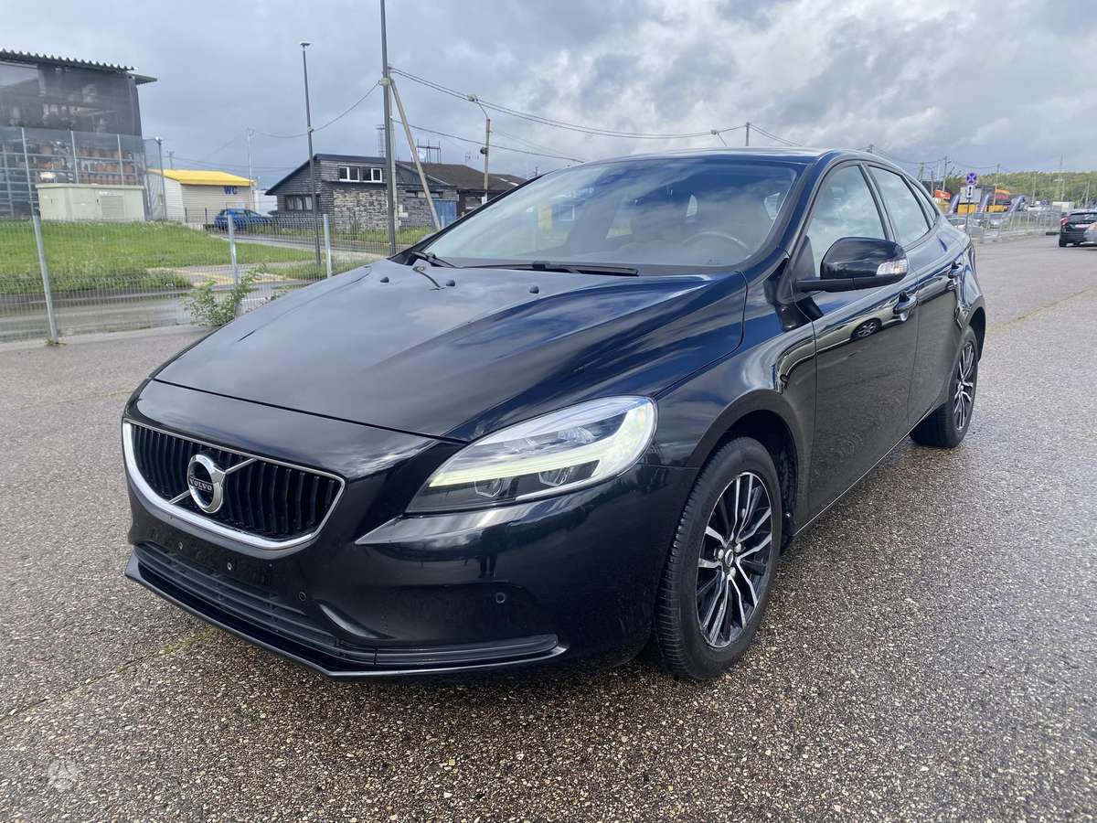 Volvo V40, 2.0 l., Хэтчбек