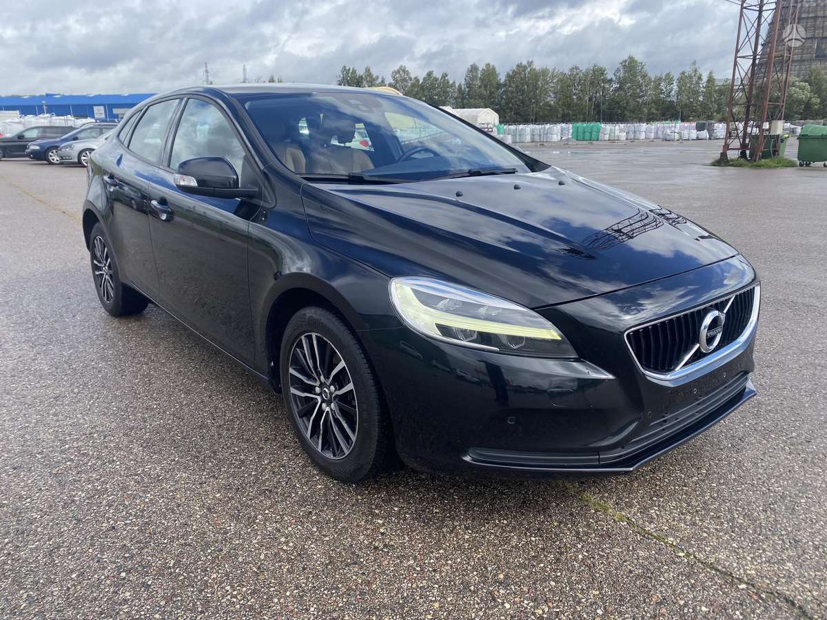 Volvo V40, 2.0 l., Хэтчбек